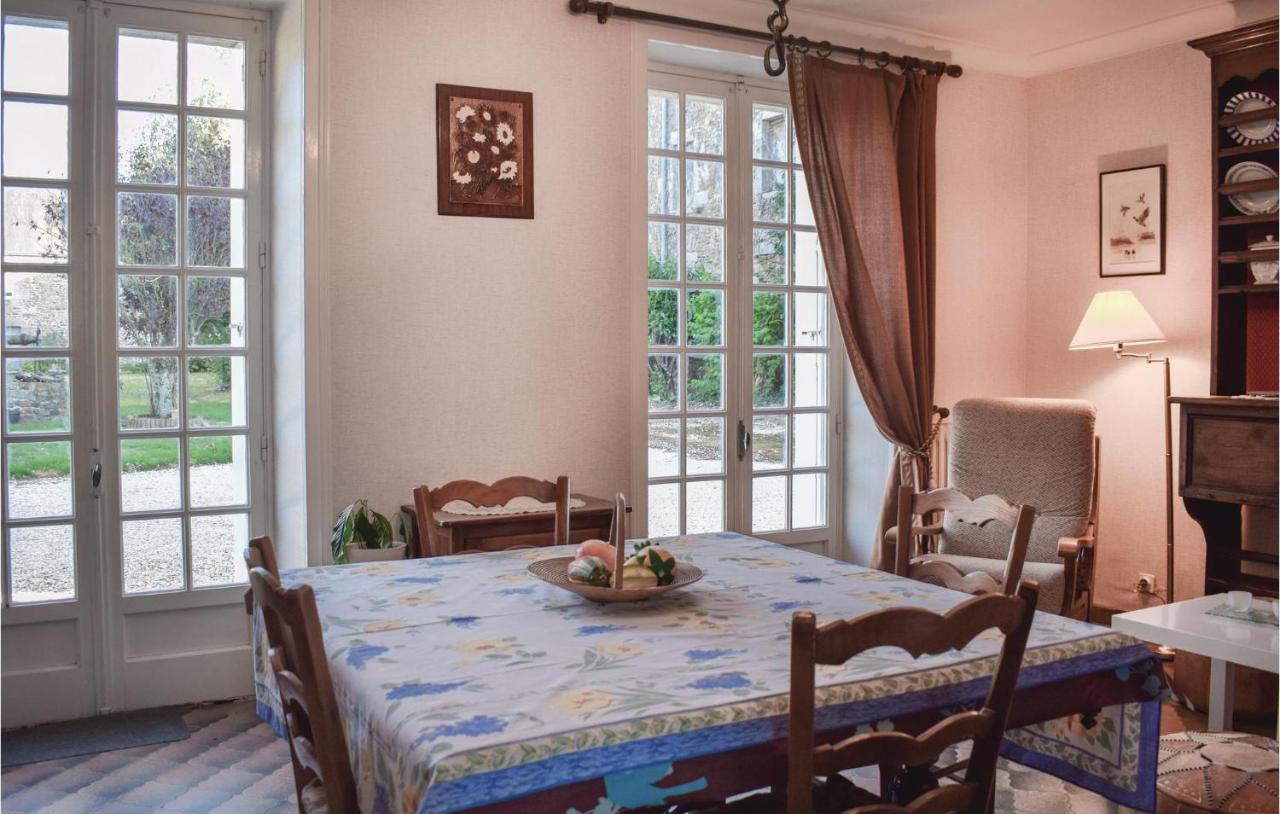 Cozy Home In Plancoet With Wifi Buitenkant foto